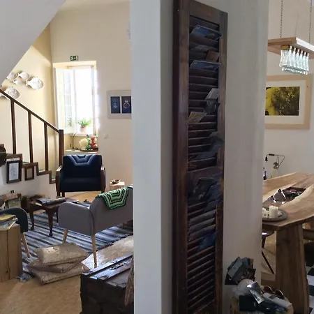 Marina Lounge Hostel *