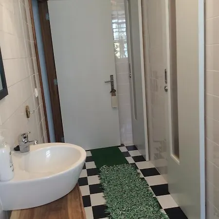 Hostel Marina Lounge