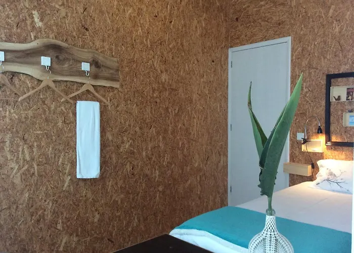 Hostel Marina Lounge *