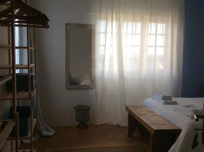 Marina Lounge Hostel